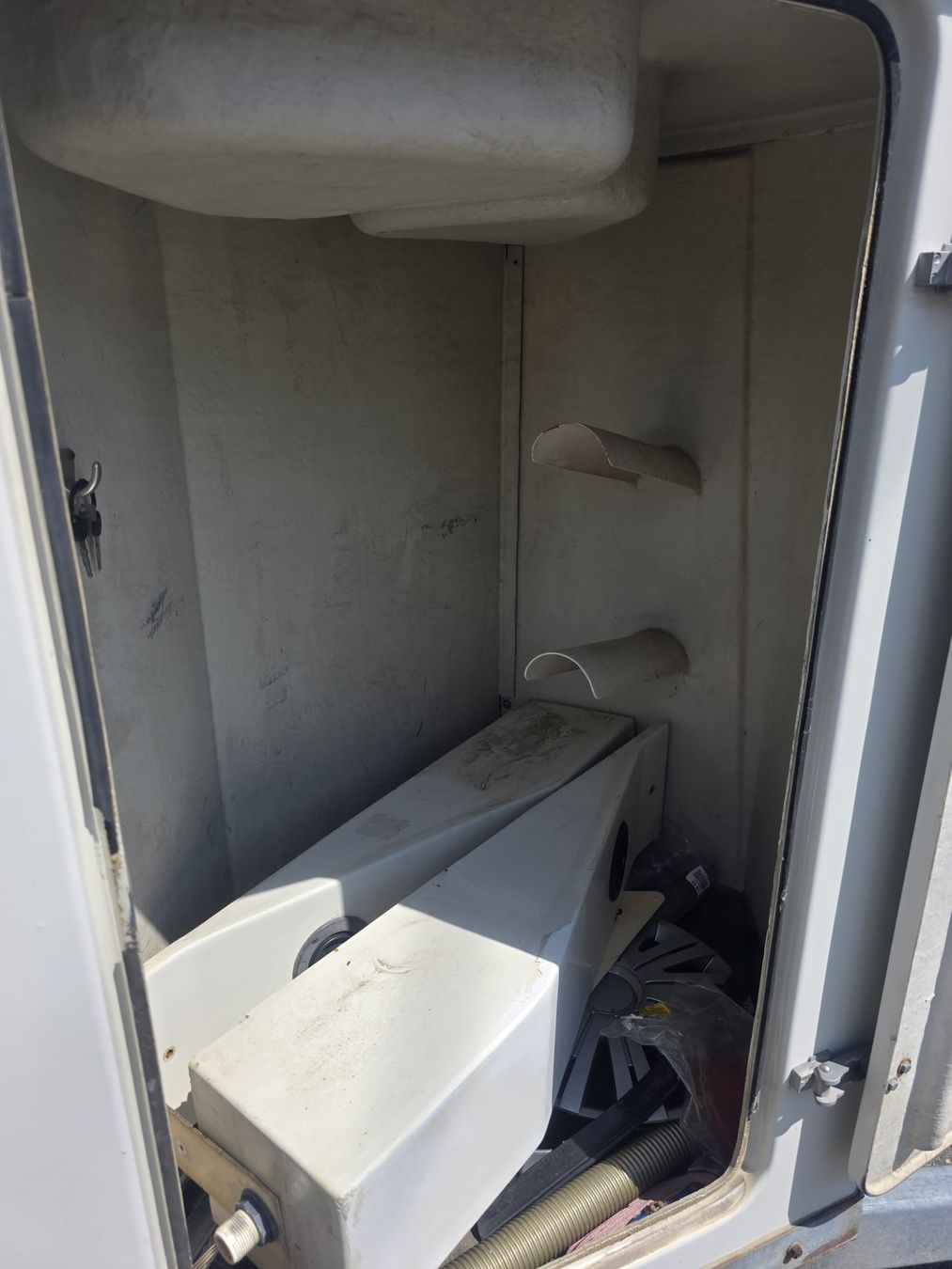 Huser Anhänger: Pferdetransportanhänger – Gebraucht aus Schiers von Rimuru 1