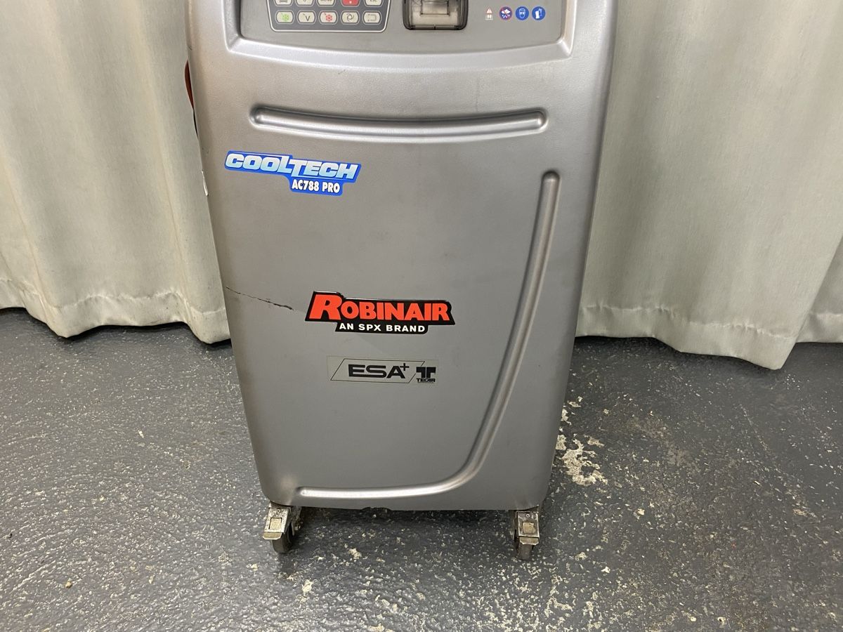 Tutti gli attrezzi: Klimaservicegerät Robinair Cooltech AC788 Pro – Usato da Hägglingen venduto da kar_v9qf 2