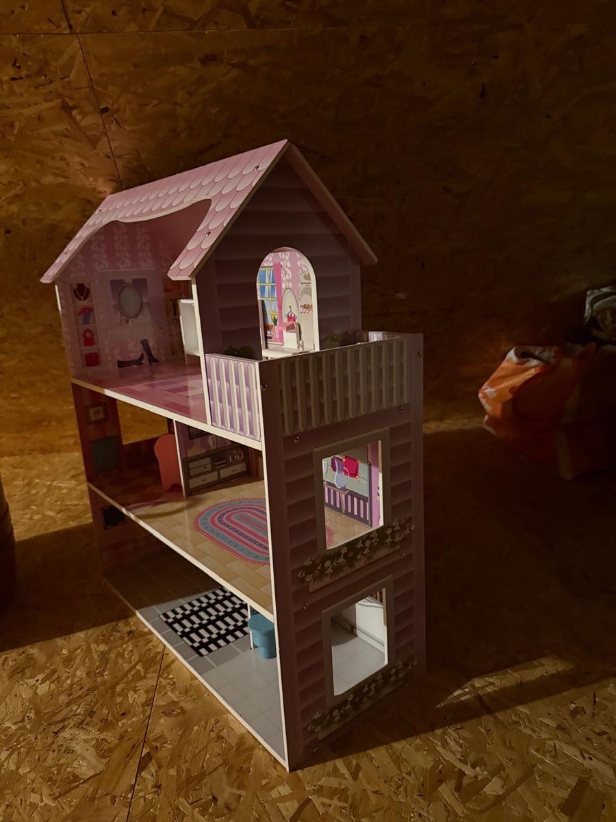 Case e mobili per bambole: Puppenhaus – Usato da Hofstetten SO venduto da elm_5pxl 5