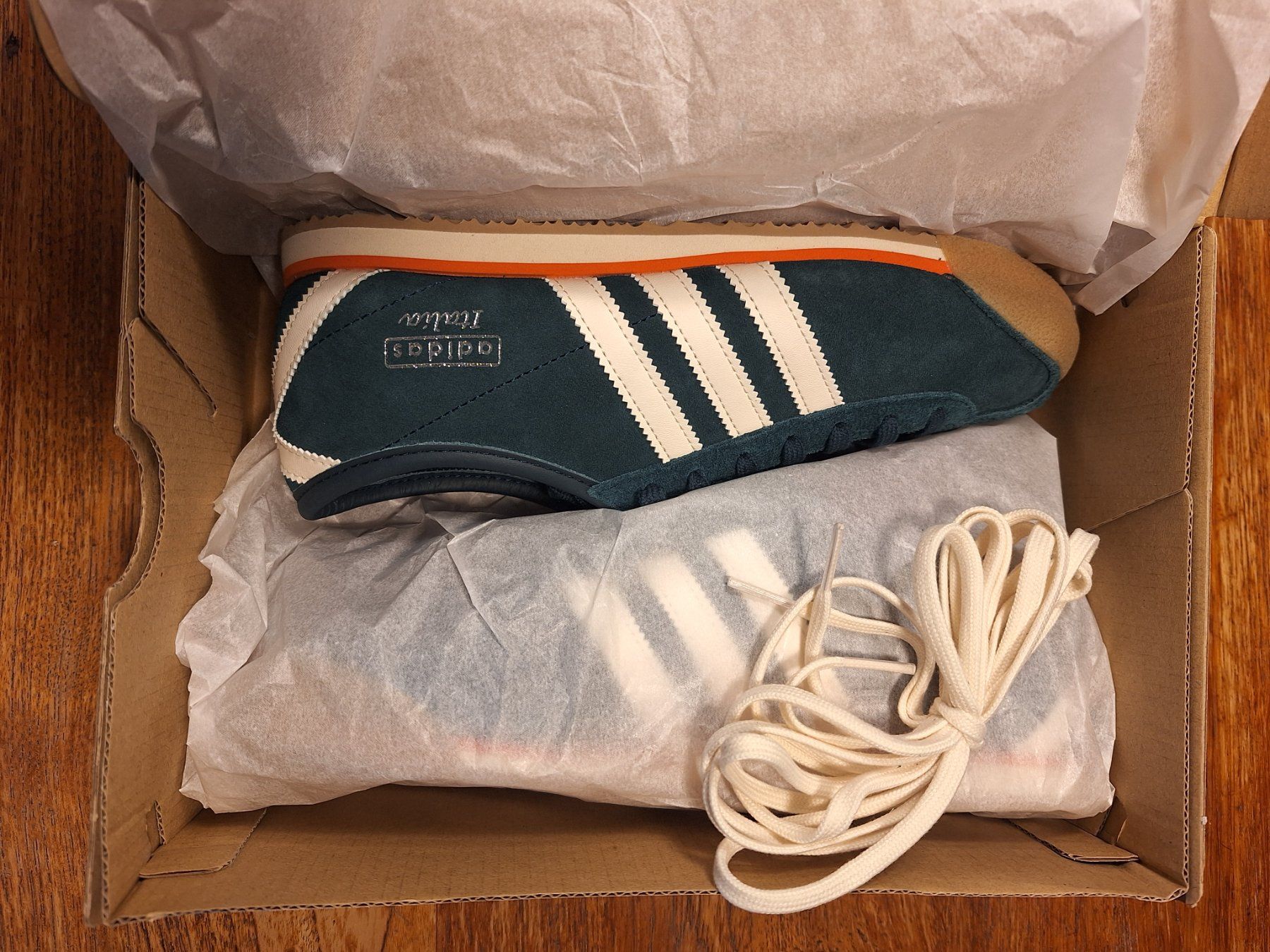Adidas Scarpe da donna: Adidas Italia neu – Usato da Glarus venduto da summerrain04 1