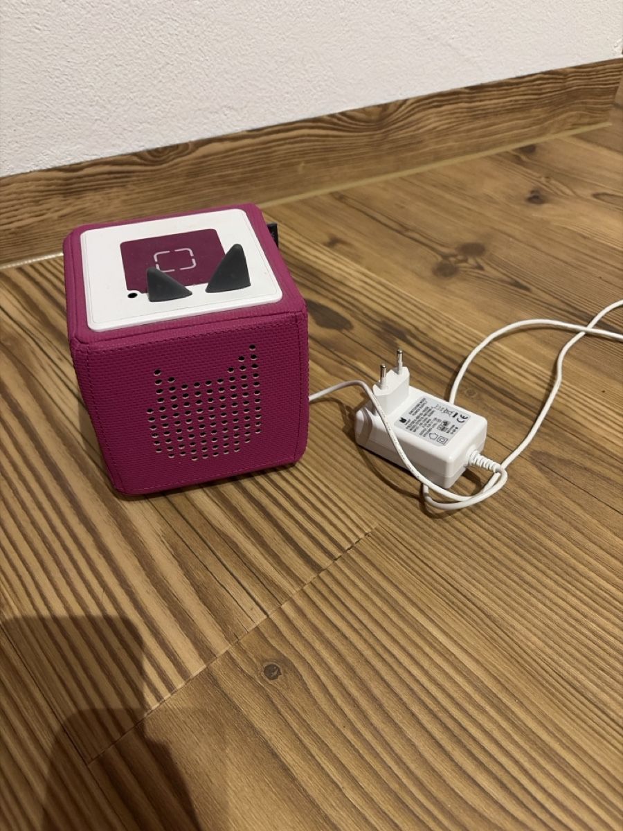 Tonies Giocattoli: Toniebox in der Farbe Beere – Usato da Vilters venduto da 5111984