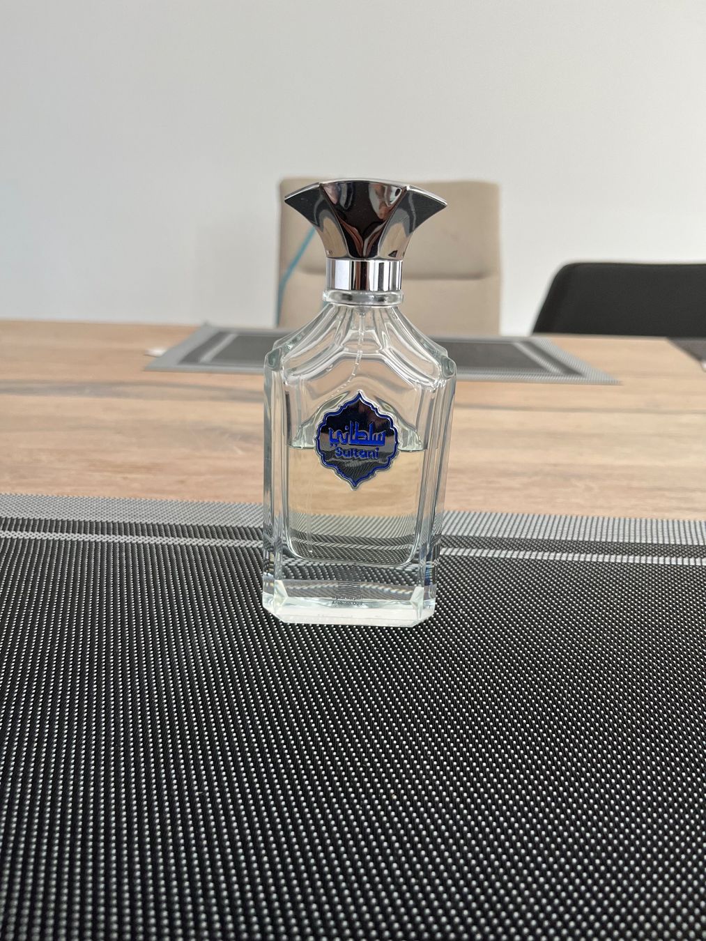 Profumi & Eau de Toilette: Sultani Arabian Oud 100ml – Usato da Münsingen venduto da NP1