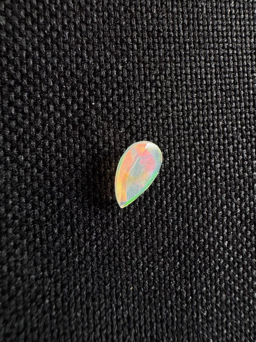 Pierres précieuses: Äthiopischer Opal 0.65ct – Neuf avec emballage d'origine à Wängi par Horus90 5