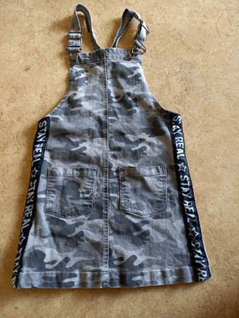 Latzkleid Cami Gr. 140 Tarnmuster  Jeansstoff