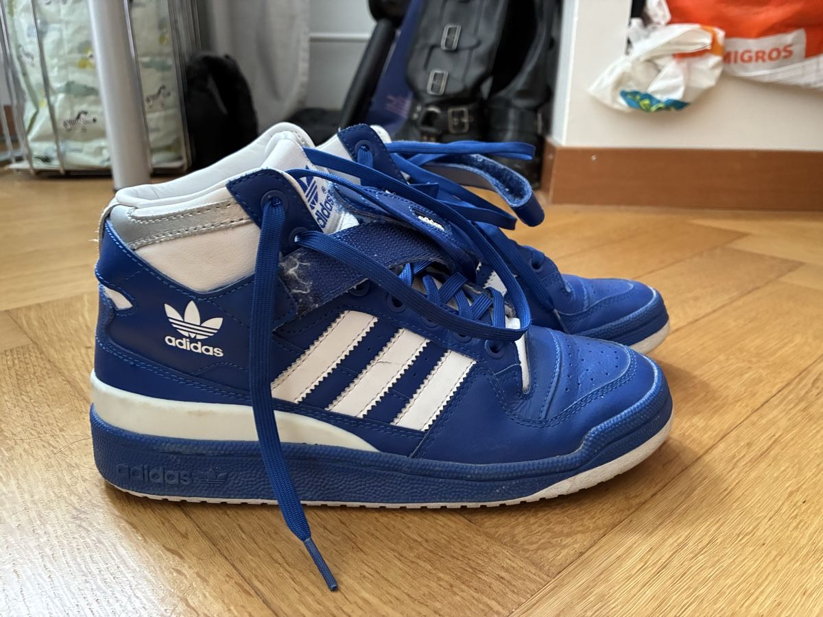 Herrenschuhe: adidas shoes – Gebraucht aus Zimmerwald von lex_y7qf