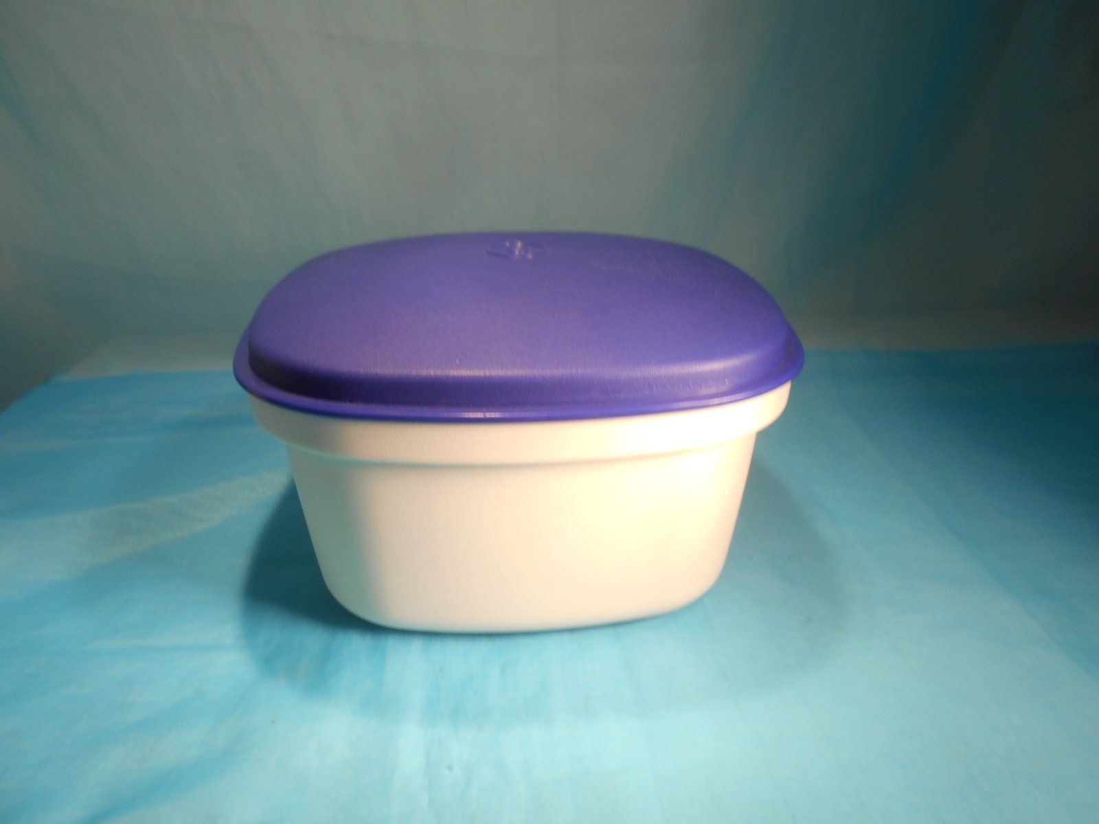 Tupperware Recipients et similaires: Tupperware Multiserver mit Sieb, blau-weiss – D'occasion à Bellach par JingleCherry