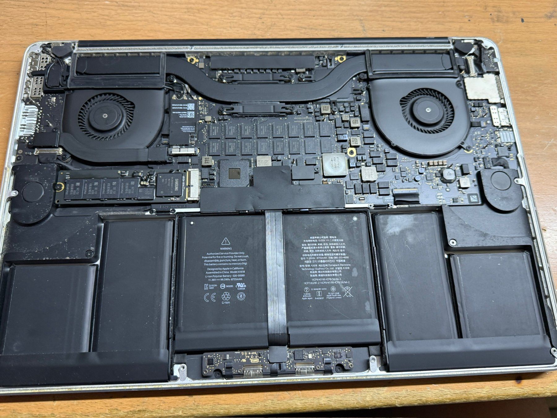 Apple Notebook: MacBook Pro "Core i7" 2.2 15" Mid-2015 – Difettoso da Au SG venduto da bah_6f5w 2