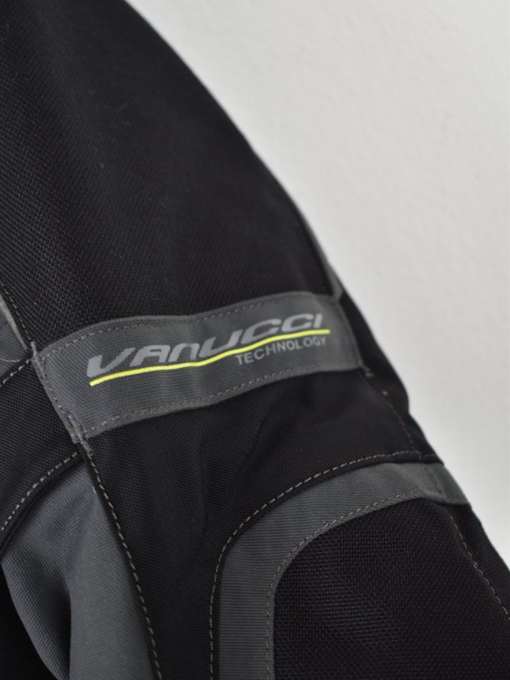 Vanucci Jacken: Vanucci HiRider III Motorradjacke, Gr.34 – Gebraucht aus Nürensdorf von 2ND_STORY 4