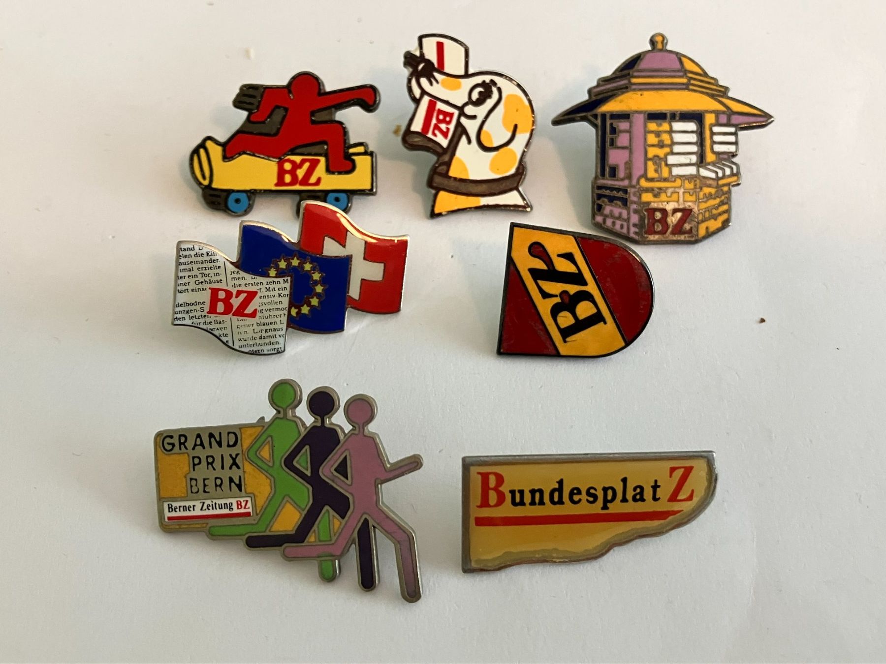 Placchette & Badge: 7 Pin BZ Berner Zeitung – Usato da Basel venduto da djwwpp