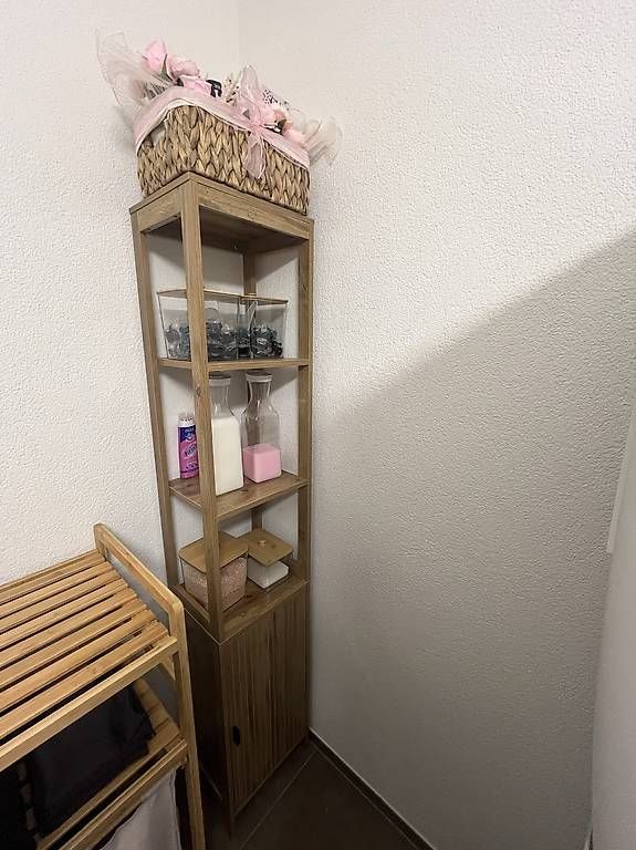 Schränke: Neu:Badzimmer -Möbel – Neu und originalverpackt aus Wil SG von smu_l76j