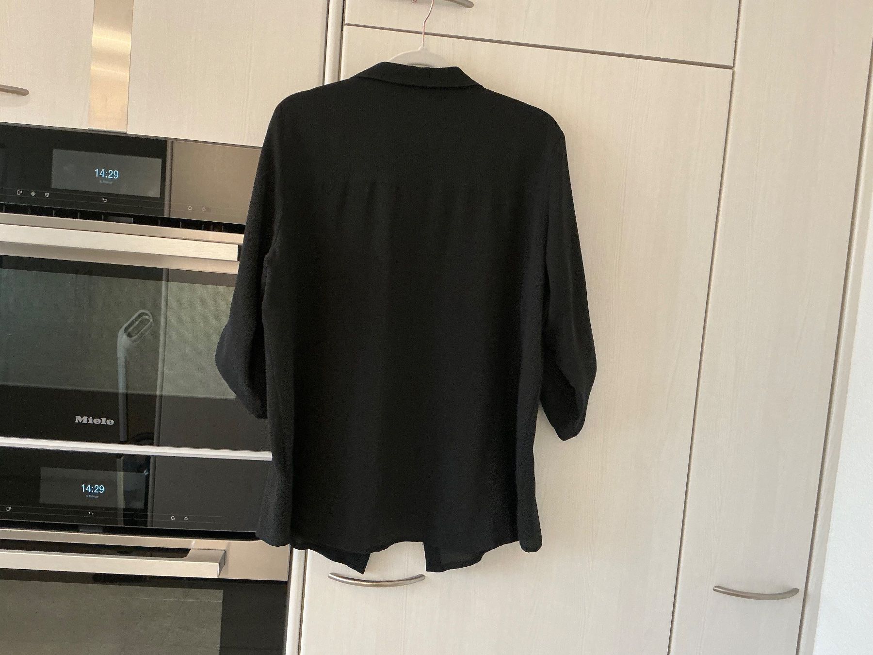 Camicette: Schwarze Bluse Gr.44/46 – Usato da Würenlos venduto da sweety5436 1