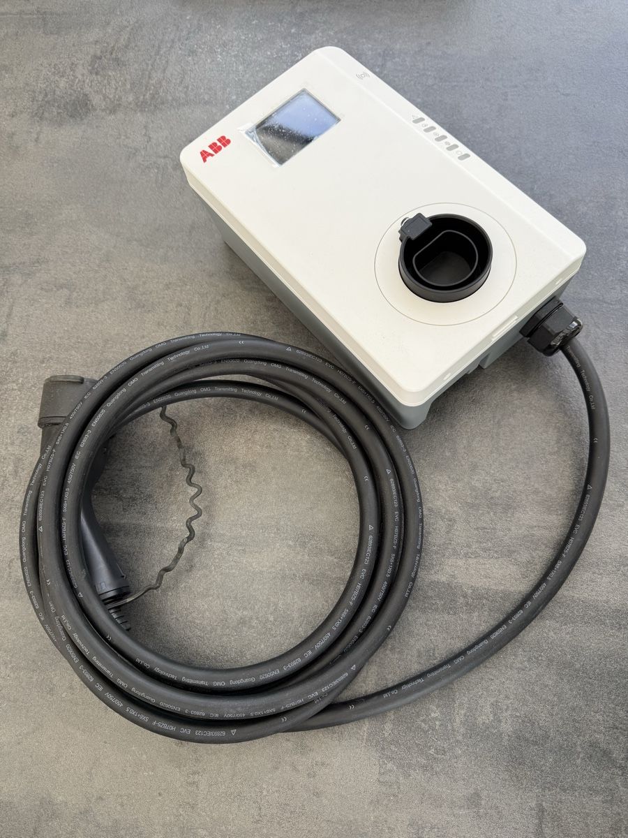 ABB Caricabatterie: ABB Terra AC W22-GS-RD-MC-0 Ladestation – Usato da Waltenschwil venduto da eeeitschi