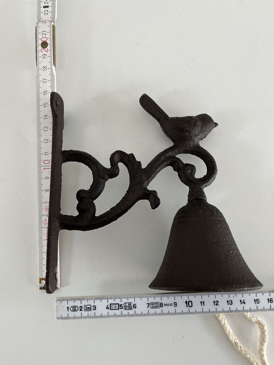 Alle Dekorationen: Wandglocke aus Gusseisen – Gebraucht aus Wetzikon ZH von seli03 7