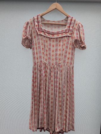 Vintage Kleid mit Rüschenkragen, Grösse S