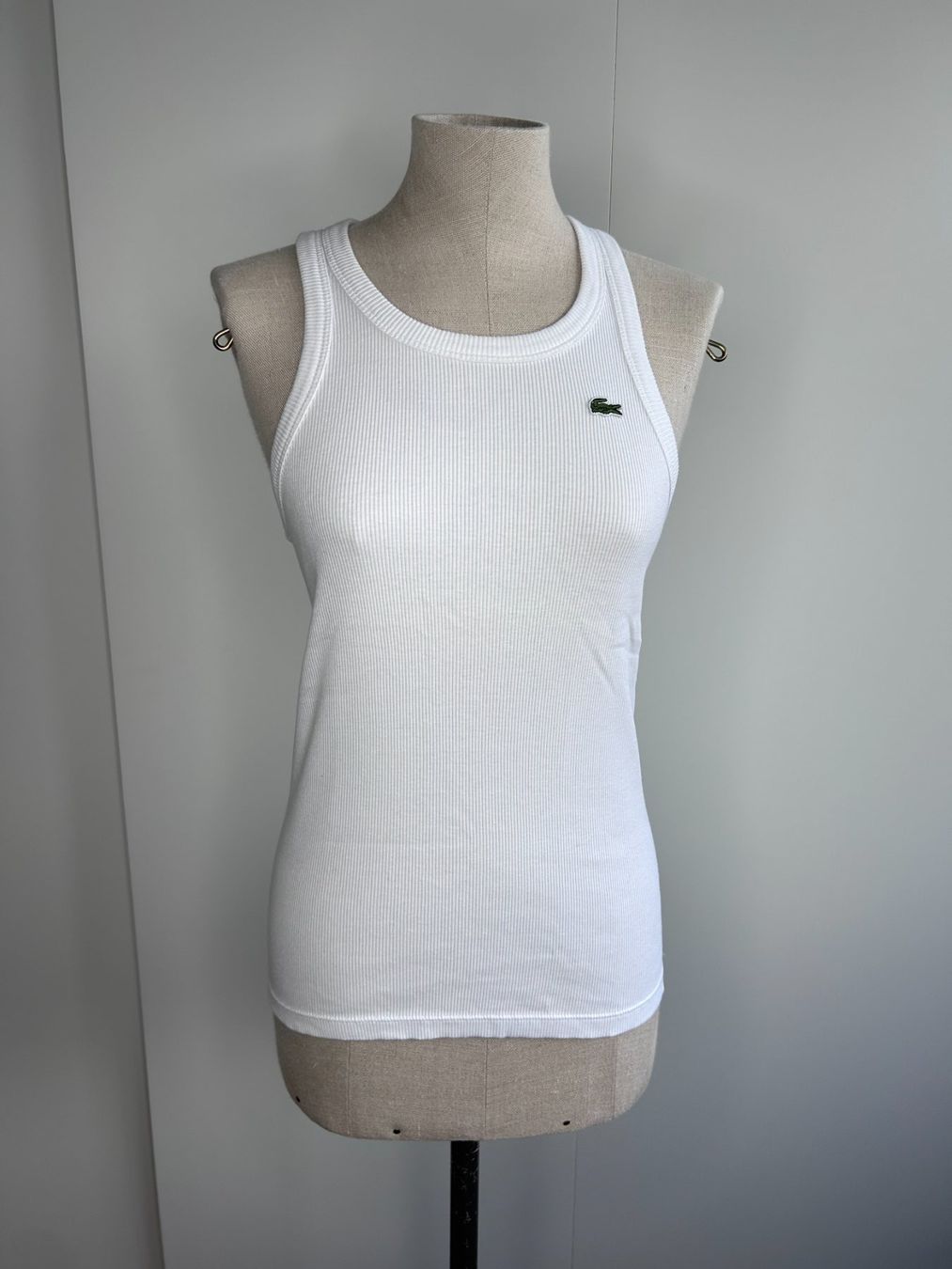 Lacoste Tops: Lacoste Top – Neu (gemäss Beschreibung) aus St. Gallen von look-twice