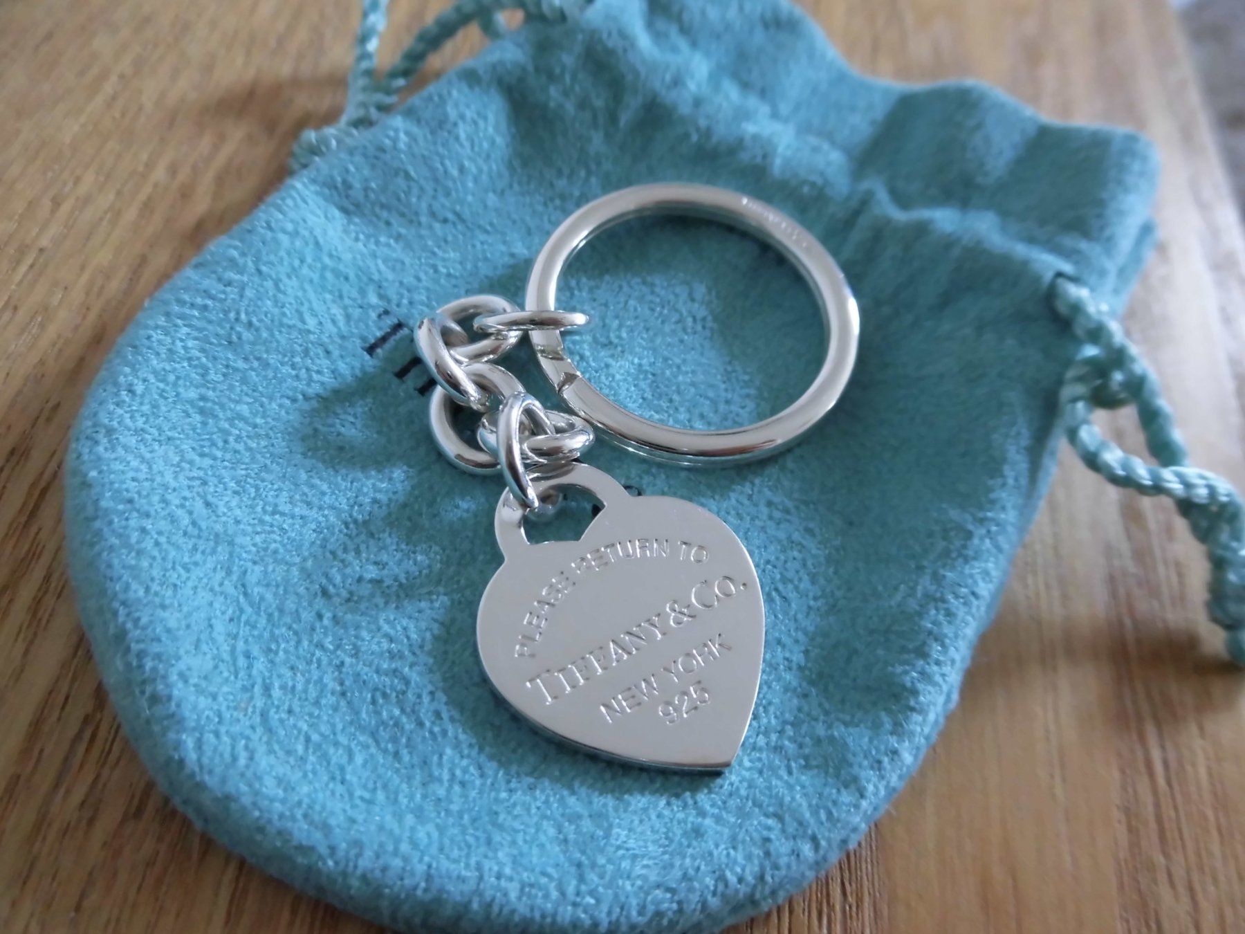 Tiffany & Co. Schlüsselanhänger & - bänder: Return to Tiffany Heart key ring!! – Gebraucht aus Goldach von  2