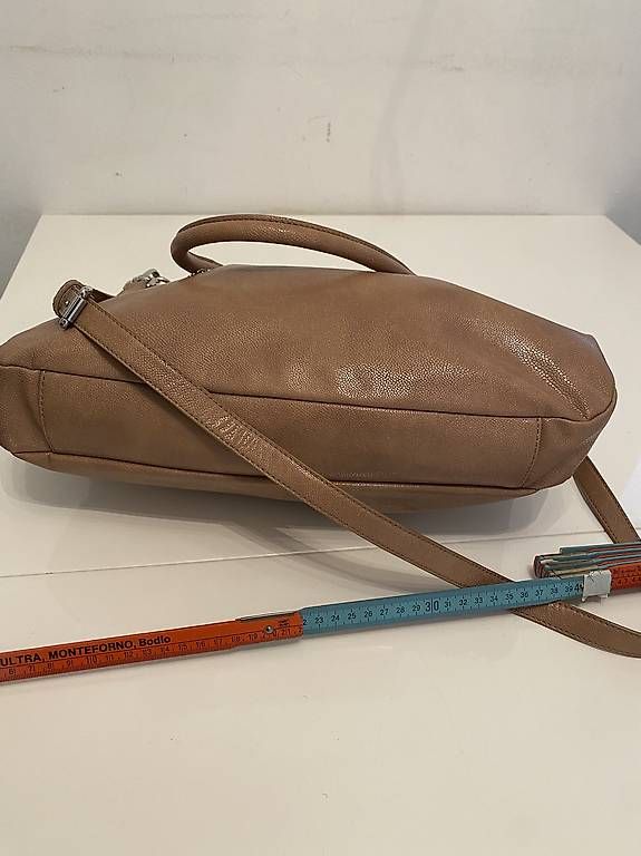 Borse da donna: Armani tasche – Usato da Zürich venduto da MAJAM65 1