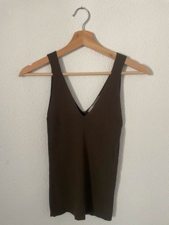 Hallhuber Top V-Ausschnitt Rippstrick Olivgrün Gr. 34