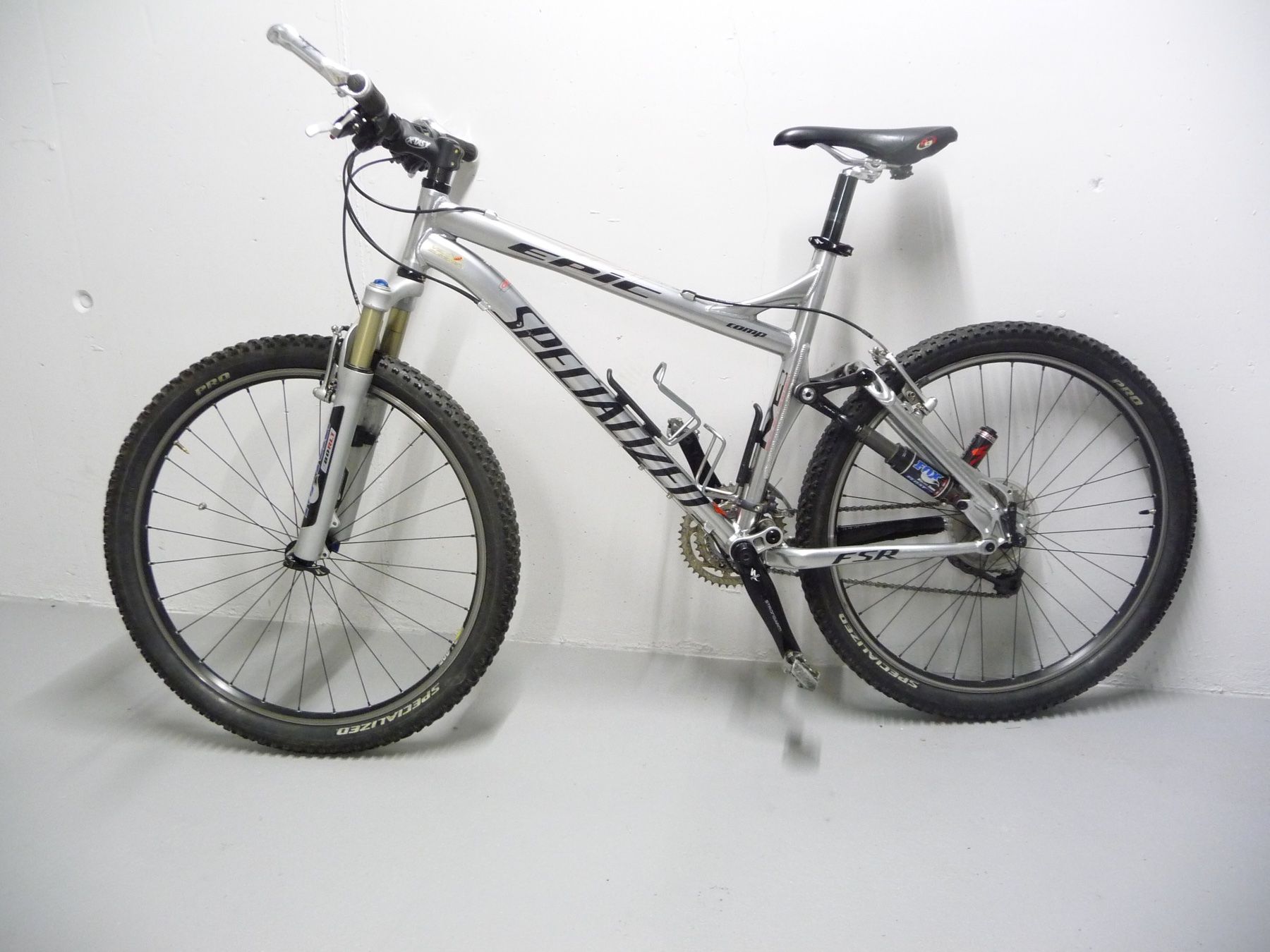 Specialized Velos: Top MTB Specialized Epic FSR Comp 2003 silber Fully  26 Zoll – Neu (gemäss Beschreibung) aus Reinach BL von