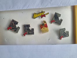 6 Marlboro Pins