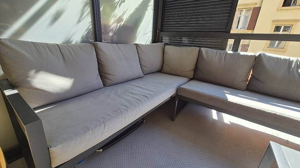 Sofas: Canapés d'extérieur + table basse – Neu (gemäss Beschreibung) aus Neuchâtel von dme_s8x7 1