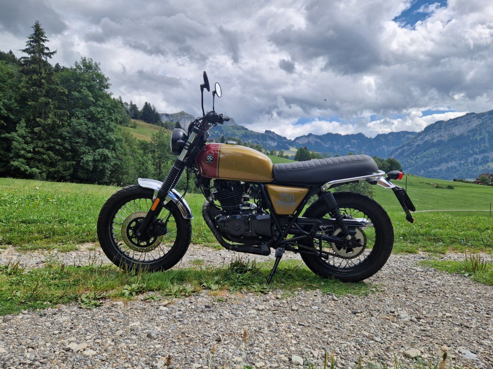 Brixton Motorcycles Strada: Brixton Saxby 250 – Usato da Brülisau venduto da jeanbaptiste_