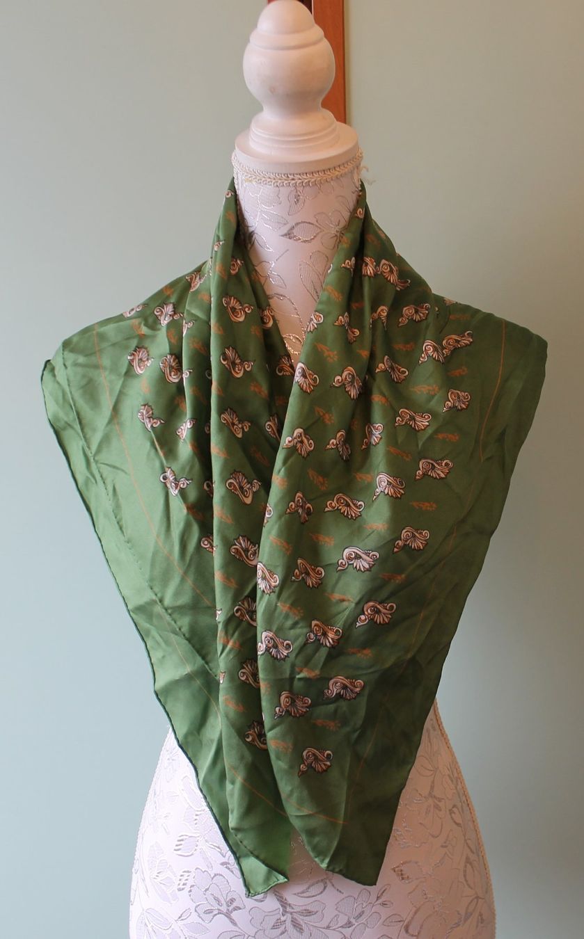 Foulard & Sciarpe: Foulard – Usato da Schaan venduto da antikes_und_kurioses