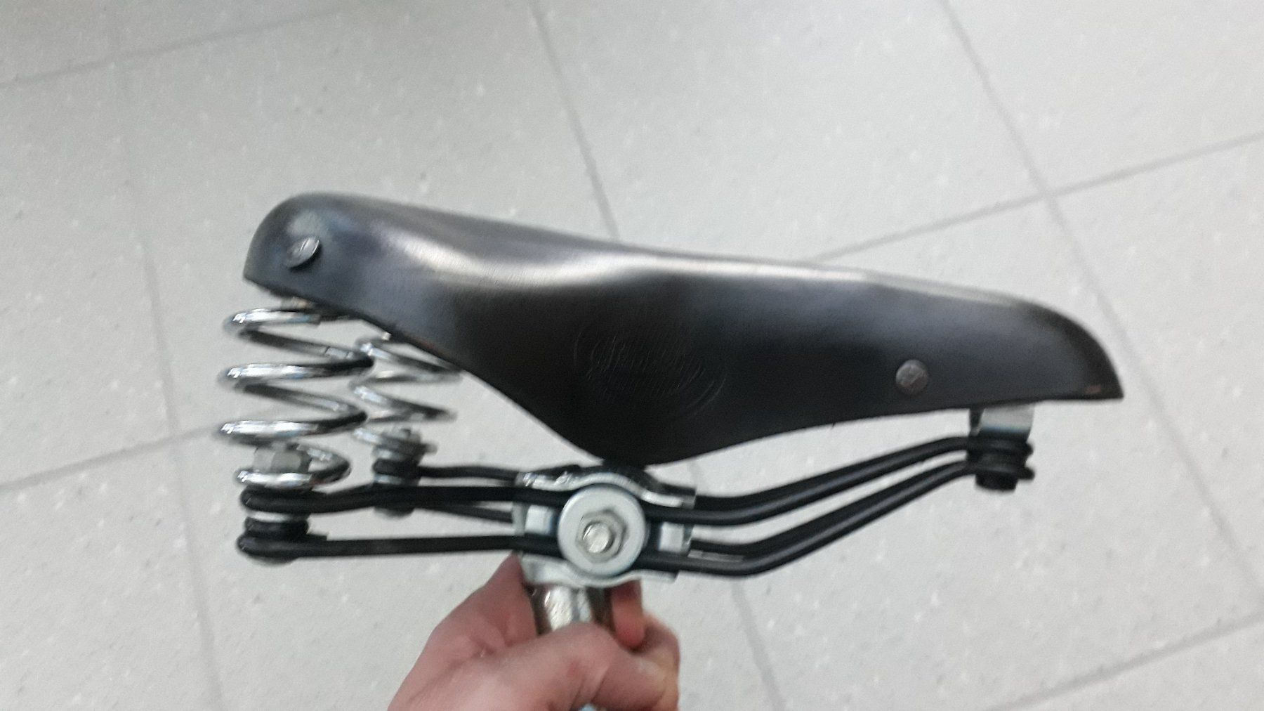 Pezzi di ricambio: Lepper Velosattel (Holland) mit Sattelstange – Usato da Stäfa venduto da Supertramp73 3