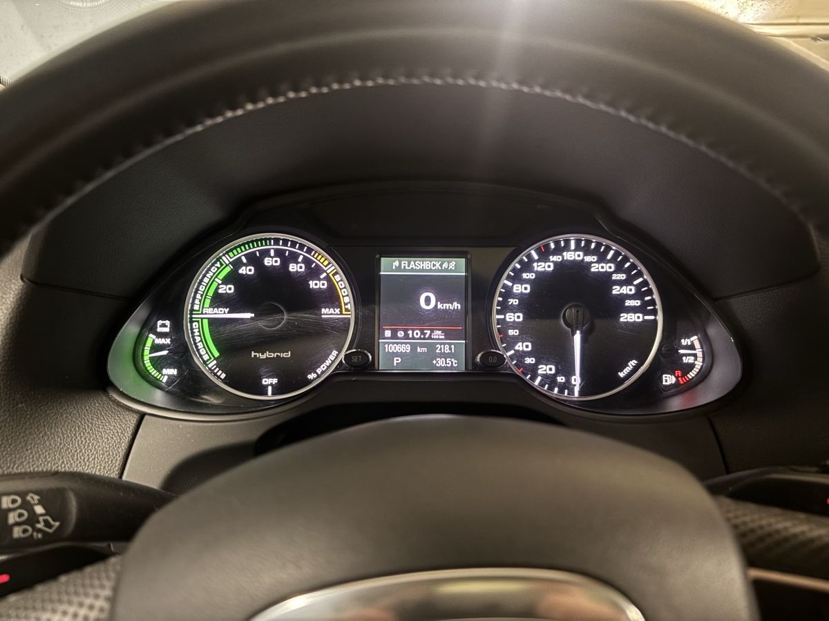 Audi Automobili: Audi Q5 Hybrid – Usato da Einsiedeln venduto da bor_rxm8 7