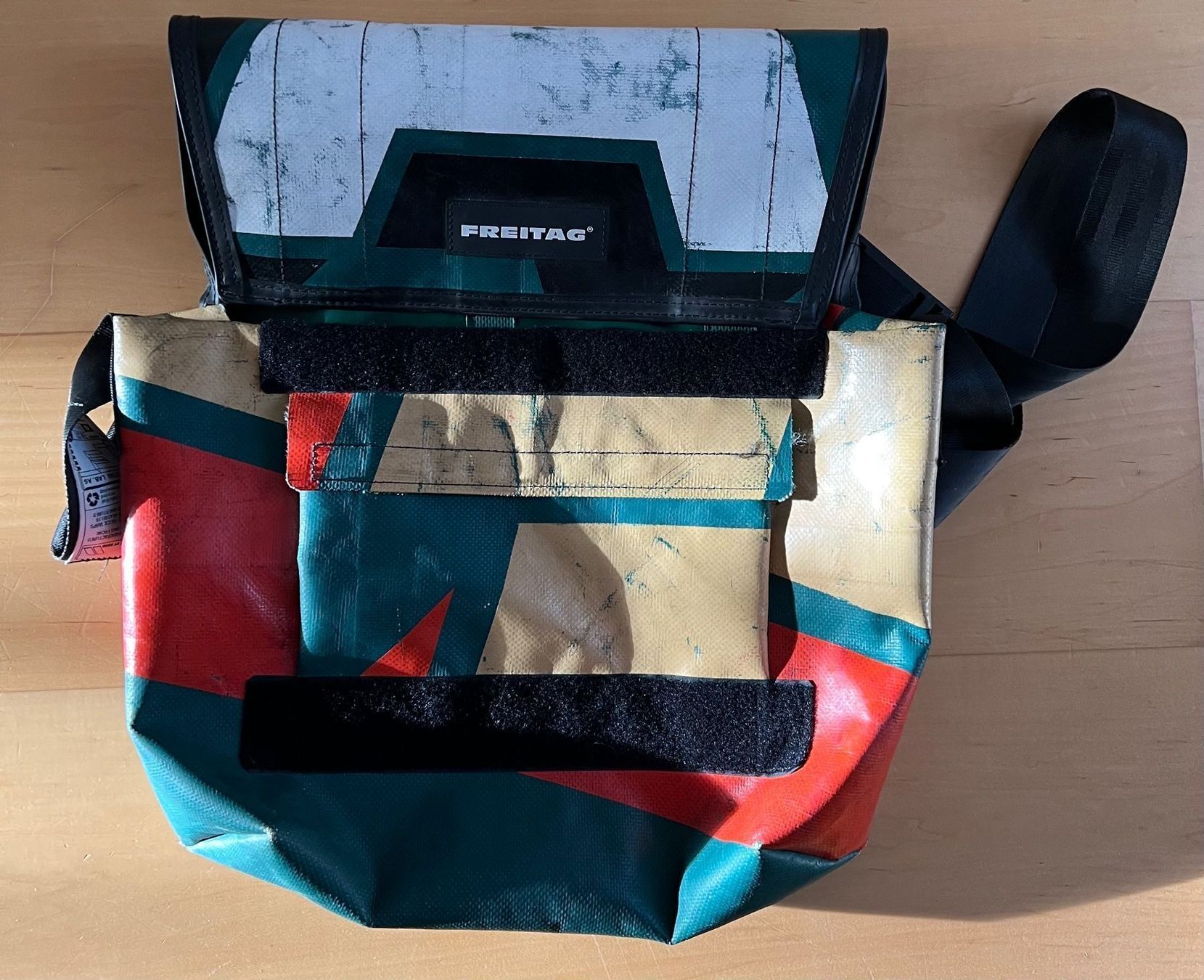 Freitag Borse: Freitag Tasche grün – Usato da Cham venduto da Tibner