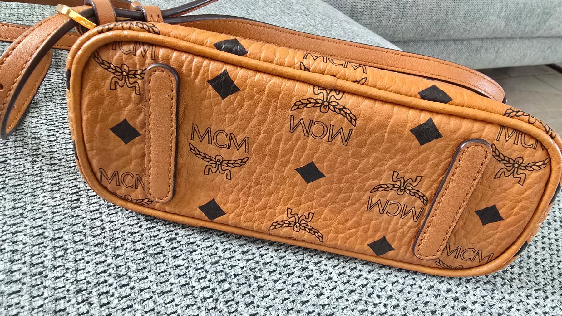 Mcm Borse da donna: MCM Shoulder bag / Umhängetasche klein, braun – Usato da Meilen venduto da melanieolivia 4
