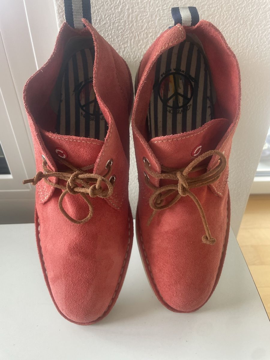 Scarpe da uomo: Coole rote Wildlederschuhe Gr.40 – Nuovo (secondo la descrizione) da Winterthur venduto da Lili3435 1