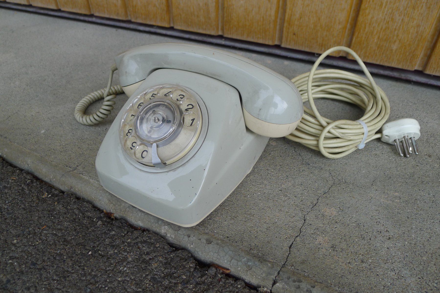 Telefoni: Telefon  von Zellweger Uster – Usato da Steffisburg venduto da Gswiss 1