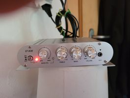 ST-838 Stereo Verstärker, Hi-Fi 2.1, Top Zustand mit 2x 20W