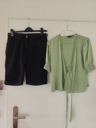 Brax Shorts und PIECES Wickelbluse