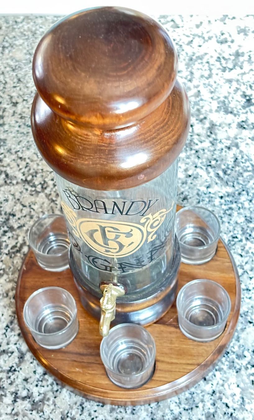 Altro: Schnaps-Set mit 6 Gläsern & Cognacflasche mit Auslaufhahn – Usato da Niederönz venduto da melodie015 1