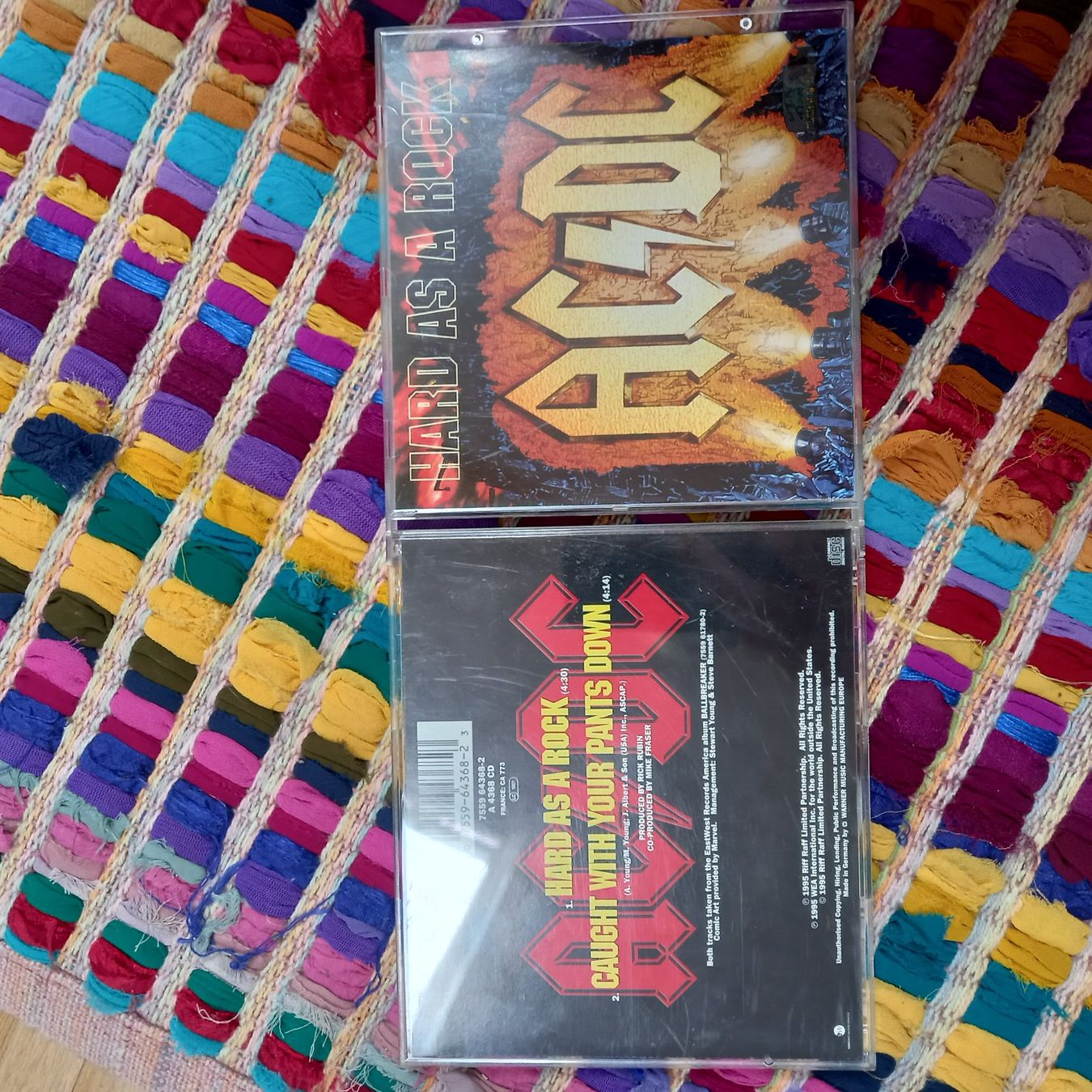 CD: Ac-dc - hard... – Usato da St-Cergue venduto da VeganWarrior
