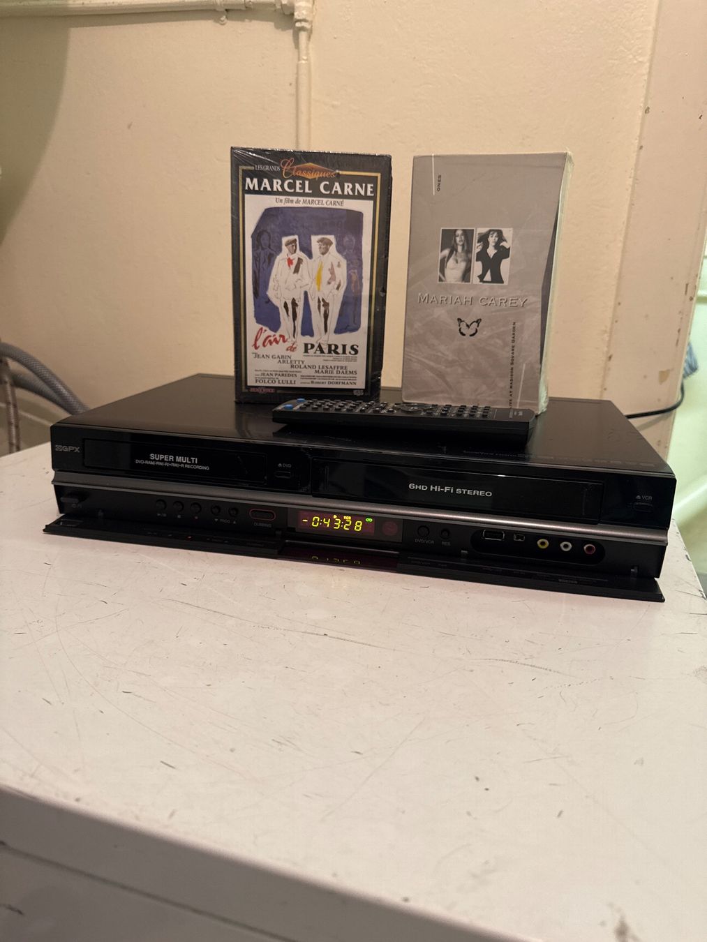 Registratori: Magnétoscope Combi HDMI VHS DVD REC – Usato da St imier venduto da sav_bjf9 9