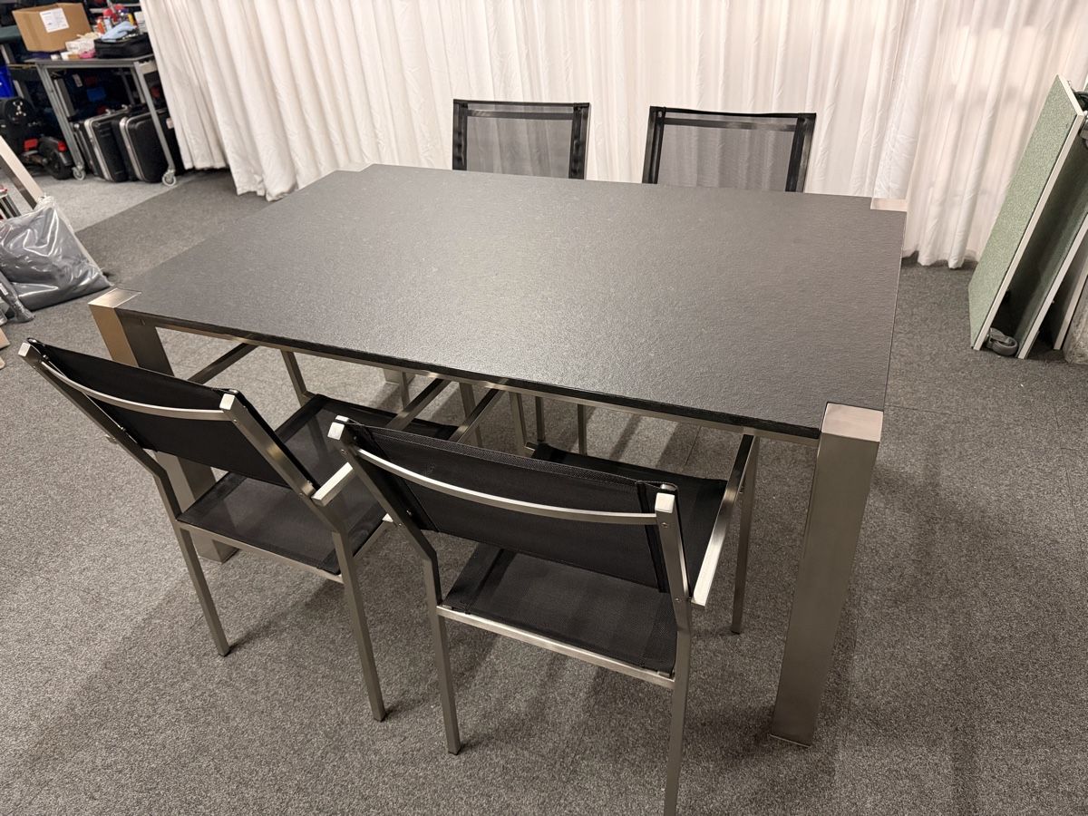 Gloster Set de table et chaises: Granit Tisch mit Stühle Gloster  – D'occasion à Luzern par Emelie77 5