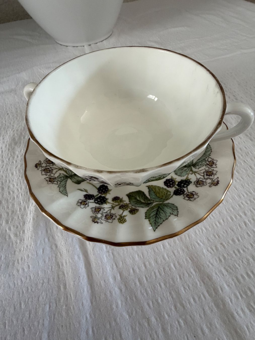 Royal Worcester Geschirrsets: Royal Worcester Lavinia Suppentasse mit Unterteller Top! ... – Gebraucht aus Neuhausen am Rheinfall von kou_bwj7 2