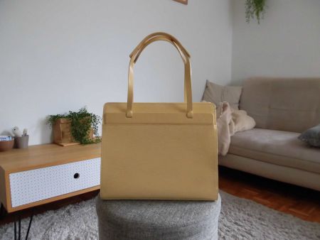 LOUIS VUITTON Epi Croisette PM Tote Bag Vanilla!!