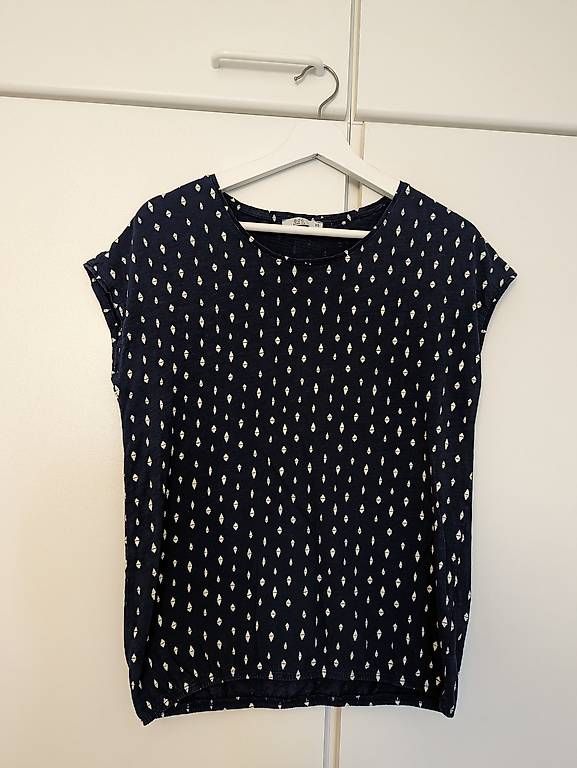 Esprit T-shirt: Shirt edc Esprit – Usato da Herzogenbuchsee venduto da Obivius