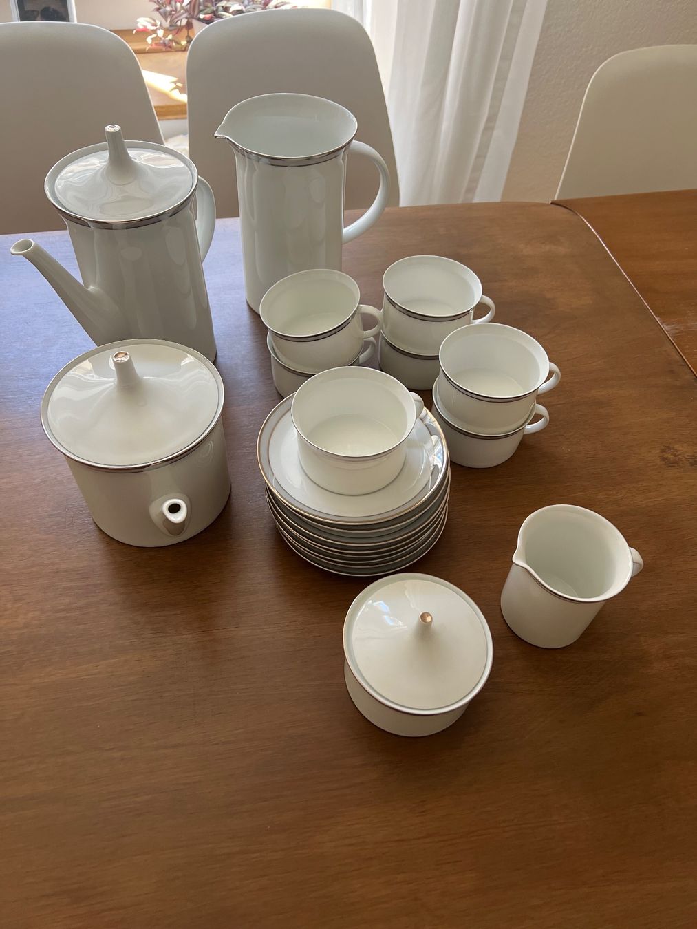 Geschirrsets: Rosenthal Germany Tee/Kaffeeset weiss mit Silberrand – Neu (gemäss Beschreibung) aus Zürich von AngelaS1989