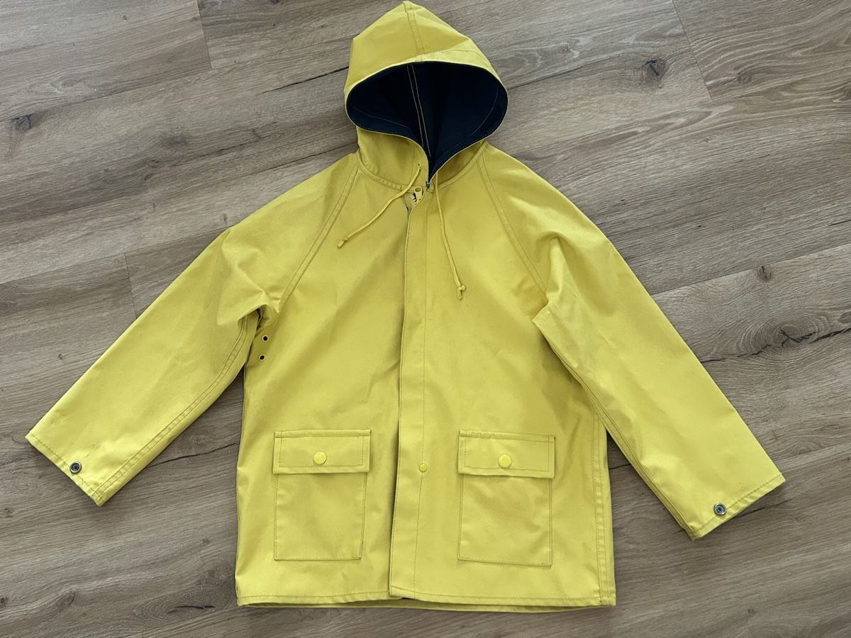 Vestes & Manteaux: Regenjacke gelb Grösse 116, wasserdicht – D'occasion à Wolhusen par eve_m6cg