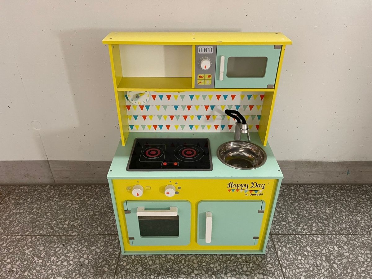 Janod Giocattoli: Janod Spielküche mit Accessoires – Usato da Zürich venduto da chemostat