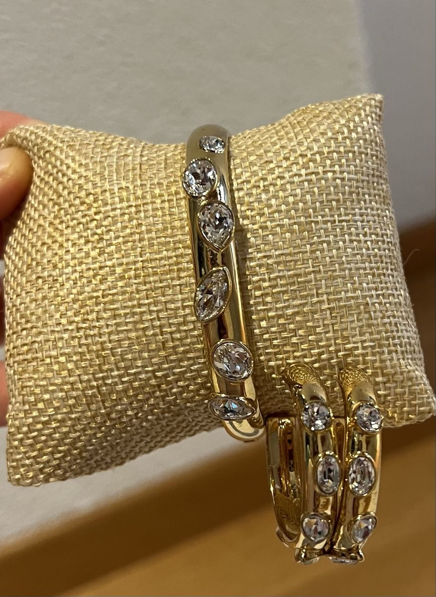 Swarovski Altri gioielli: Swarovski Set Gold Grösse M – Nuovo (secondo la descrizione) da Altenrhein venduto da jus_mx89