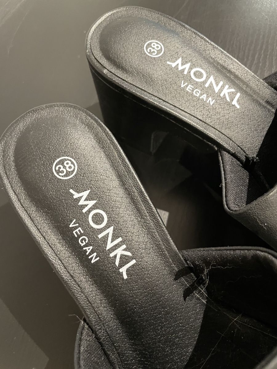 Monki Scarpe da donna: Sandale Kunstleder Vegan – Usato da Zofingen venduto da silbosja 1