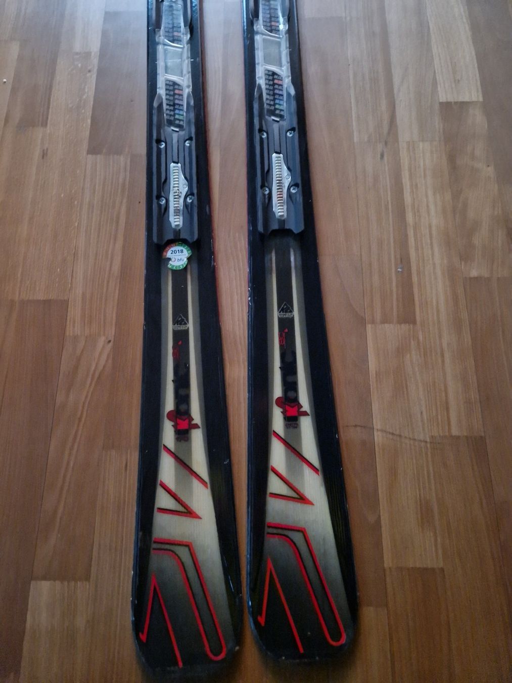 K2 Sci: Schöner Deko Ski – Difettoso da Münsingen venduto da Geeskile 5