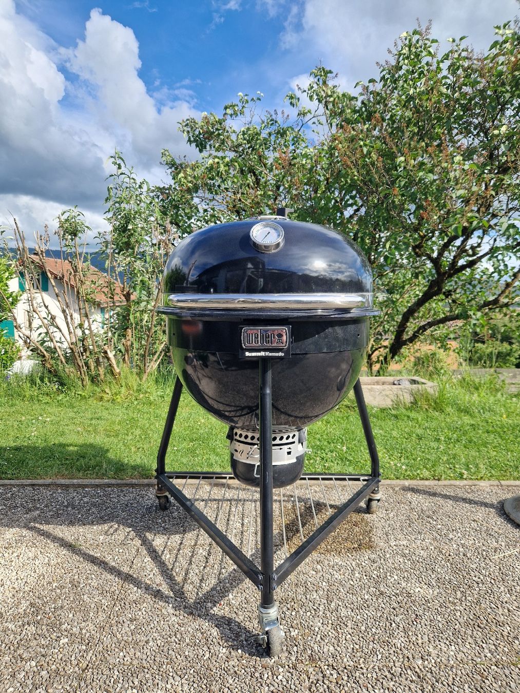 Weber Griglie: Weber summit kamado  – Usato da Chézard-St-Martin venduto da tekess2000