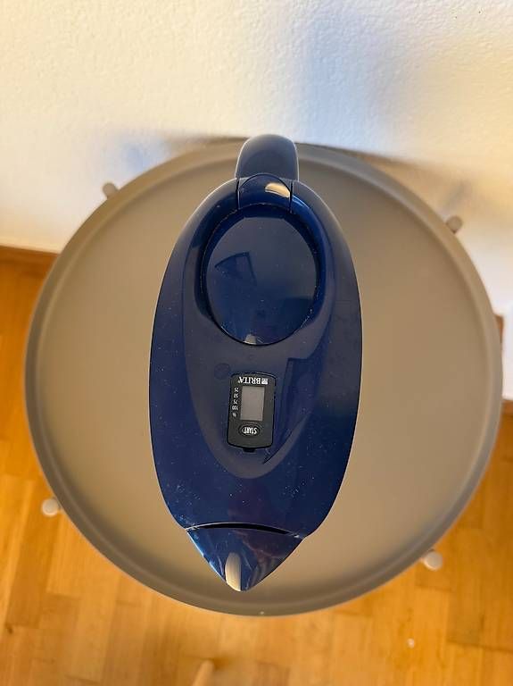 Appareils de cuisine: BRITA Wasserfilter mit blauem Deckel – D'occasion à Zürich par max_z2l2 2